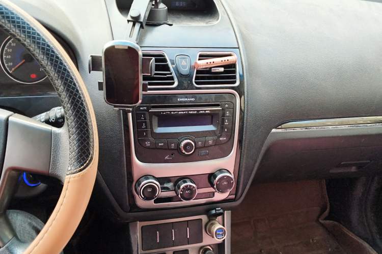 Used Geely Auto Classic Emgrand 2013 Hatchback 1.5L Manual Entry-Level Model
