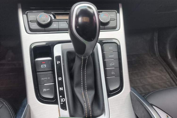 Used Geely Auto Emgrand X7 Sport 2016 1.8TD Automatic ZhiShang Model