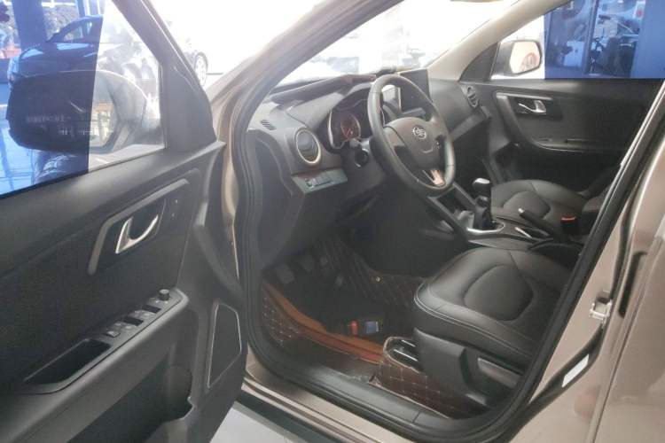 Used Bestune X40 2017 1.6L manual Comfort trim level