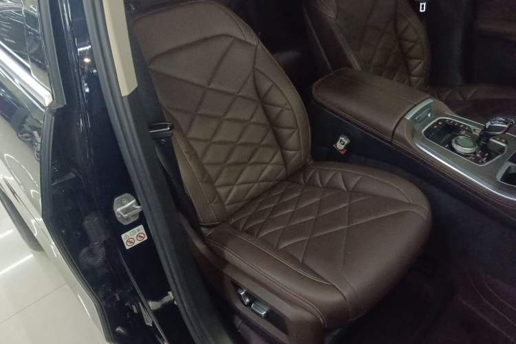 Used BMW X5 2022 xDrive 30Li Luxury M Sport Package