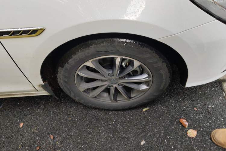 Used BYD Qin PLUS 2024 HONOR Edition DM-i 55KM Leading Model Right Front Wheel Hub