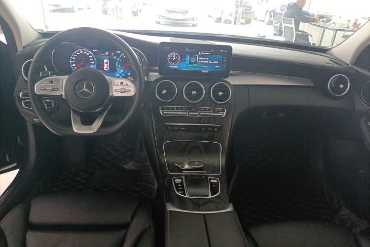 Used Mercedes-Benz C-Class 2020 C 200 L Fashion Edition Sport Version Center Console