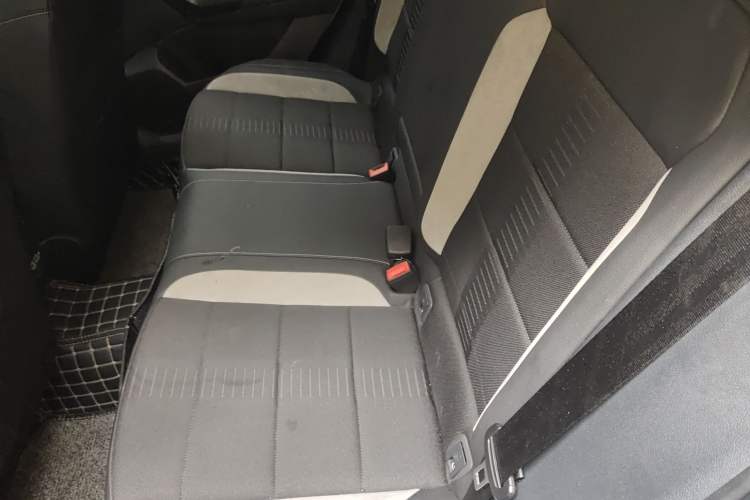 Used Volkswagen T-ROC 2018 230TSI DSG Two-Wheel Drive Advanced Version China V Standard