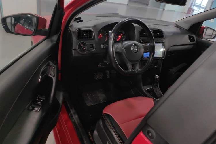 Used Volkswagen Polo 2016 1.4L Automatic Trendy Model
