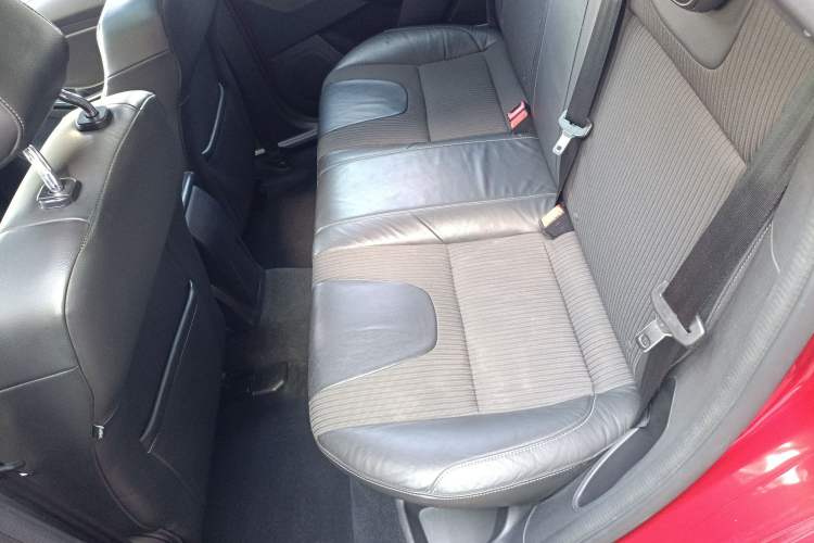 Used Ford Focus 2012 Hatchback 1.6L Automatic Fashion Edition
