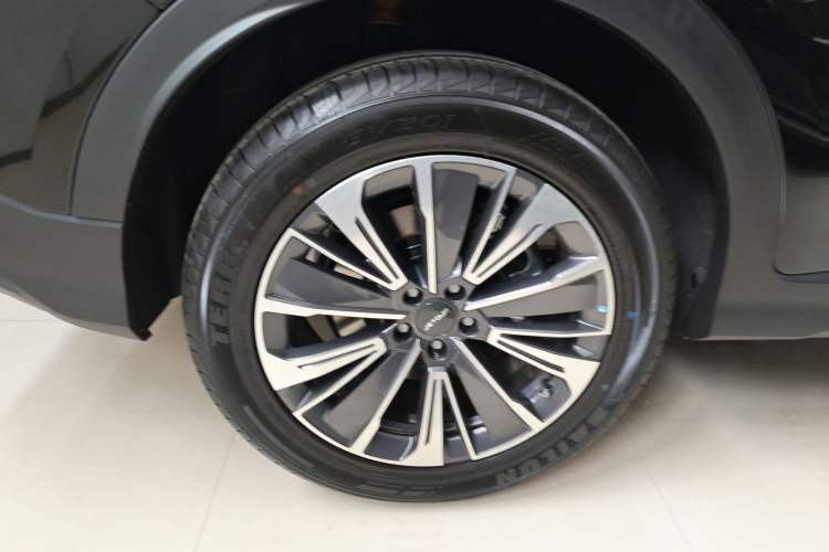 Used JETOUR X70 PLUS 2025 Model 1.5T CVT Enjoyment Edition 7-Seater Right Rear Wheel Hub