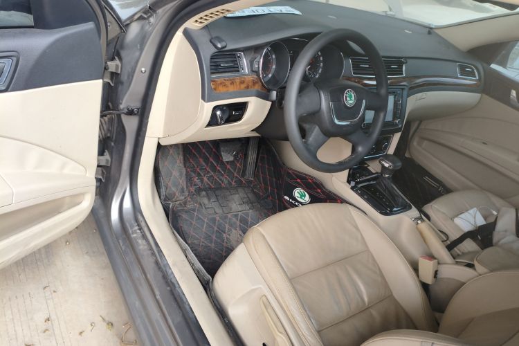 Used Skoda Superb 2009 1.8TSI Automatic Elegant Edition Driver Seat