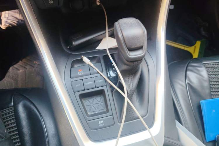 Used Toyota RAV4 2021 Dual-Engine 2.5L E-CVT Two-Wheel Drive Elite Edition
