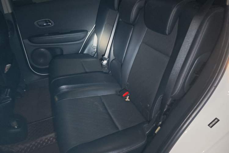 Used Honda Vezel 2020 1.5L CVT Pioneer Edition Left Rear Seat