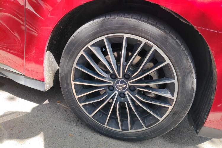 Used BYD Han 2022 DM-i 121KM Luxury Model Right Front Wheel Hub