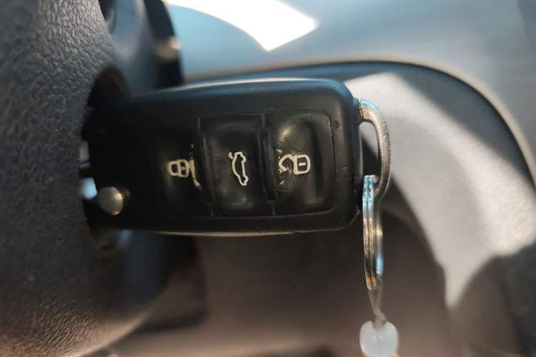 Used Volkswagen Lavida 2013 Restyled Classic 1.6L Manual Comfort Edition
