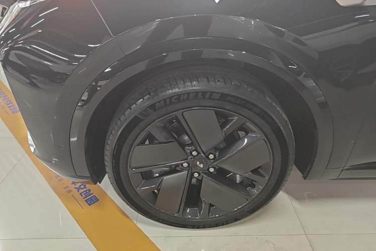 Used Li Auto L9 2025 Ultra Smart Refreshed Edition