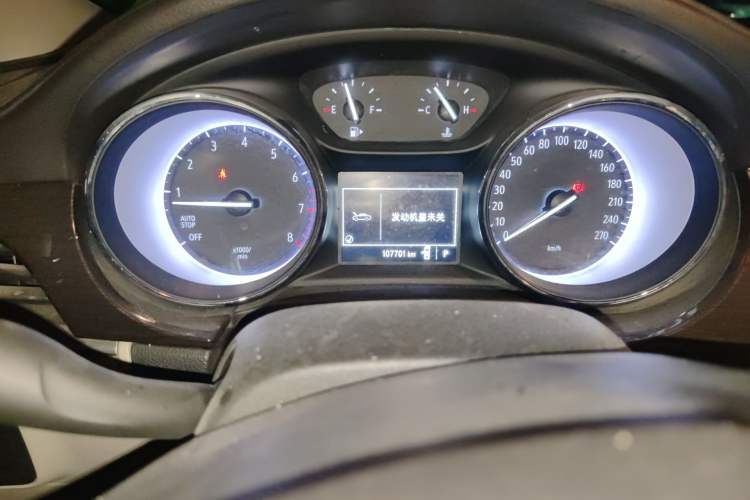 Used Buick Verano 2019 Sedan 15S Automatic Entry Model Odometer Close Up