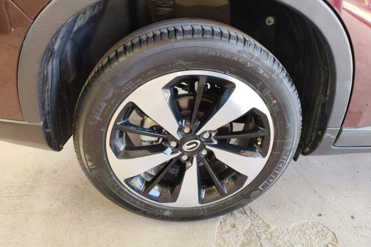 Used GAC Trumpchi GS4 2018 235T Automatic Two-Wheel-Drive Supreme Edition Right Rear Wheel Hub