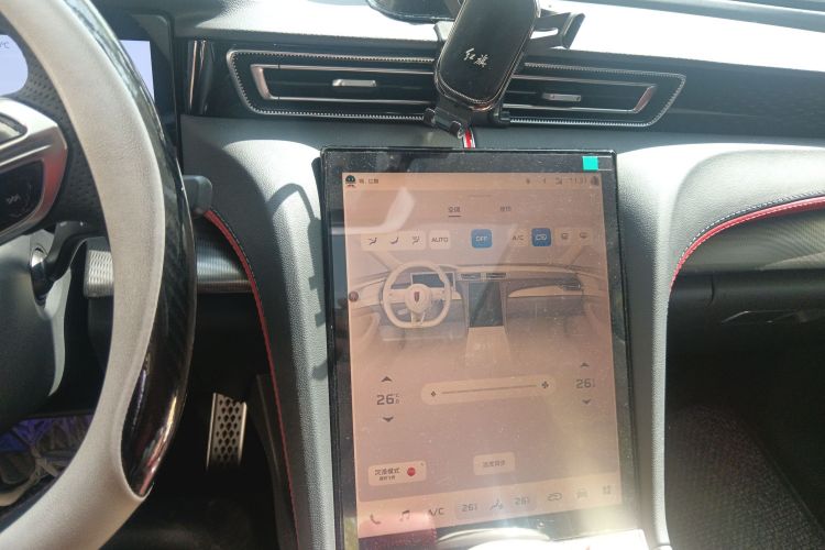 Used Hongqi H6 2024 2.0T ZhiMei Edition Audio And AC Panel