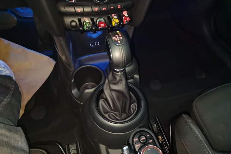 Used MINI 2016 1.5T COOPER Avant-Garde
