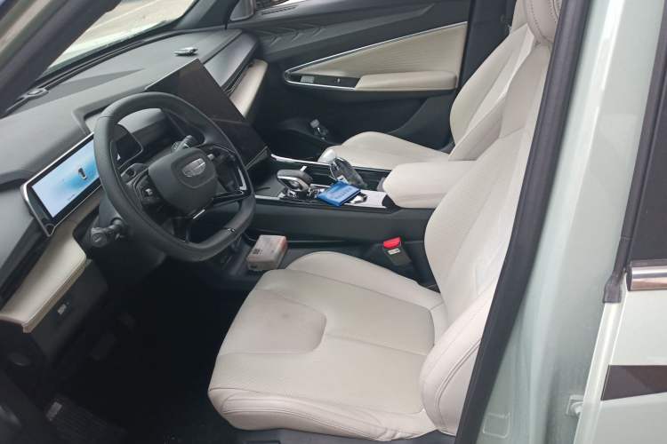 Used Geely Auto Emgrand X7 Sport 2023 Boyue COOL 1.5TD ZhiZun Edition
