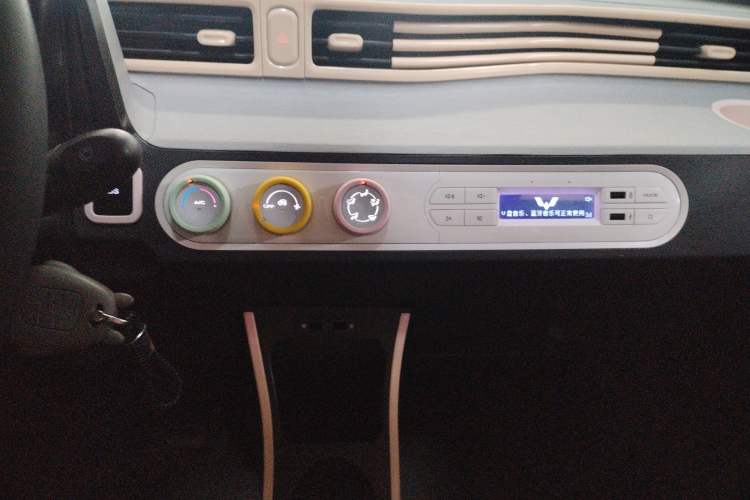 Used Wuling Hongguang MINIEV 2021 Macaron Premium Model – Lithium-NMC