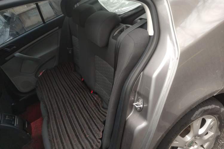 Used Skoda Octavia 2013 2.0L Manual Yijie Version
