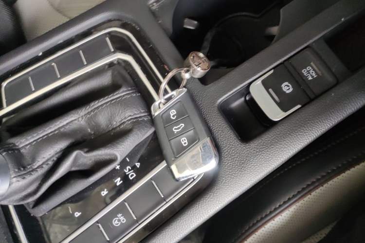 Used Volkswagen Magotan 2023 2 Million Units Commemorative Edition 330TSI DSG Luxury Version
