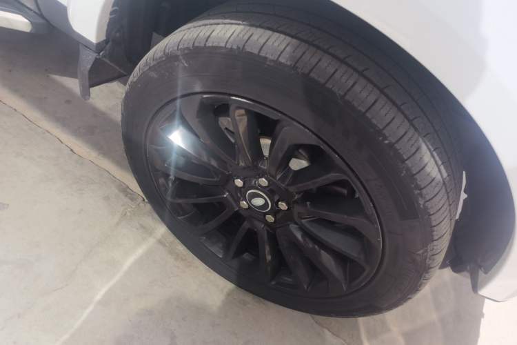 Used Land Rover Discovery 2014 3.0 SC V6 HSE Luxury Right Front Wheel Hub