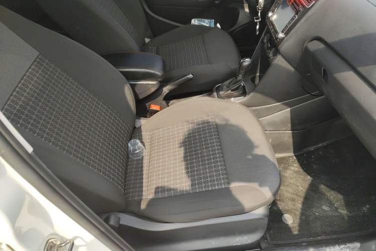 Used Volkswagen Polo 2016 1.6L Automatic Comfort Model