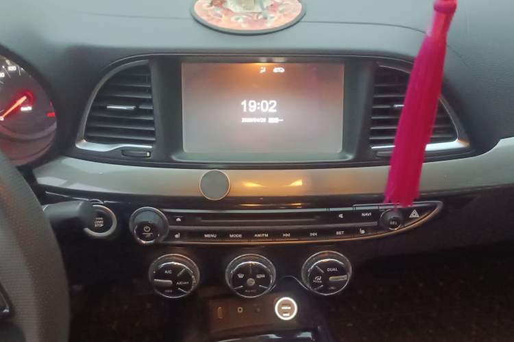 Used GAC Trumpchi GA6 2016 235T DCT Luxury Edition
