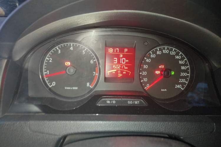 Used Volkswagen Santana 2013 1.6L Automatic Comfort Edition Odometer Close Up