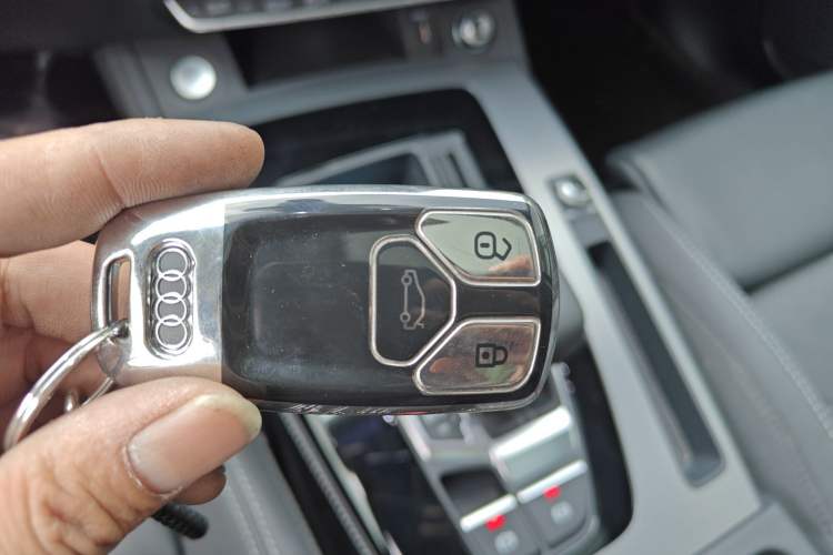 Used Audi Q5L 2022 40T Fashionable and Dynamic Model