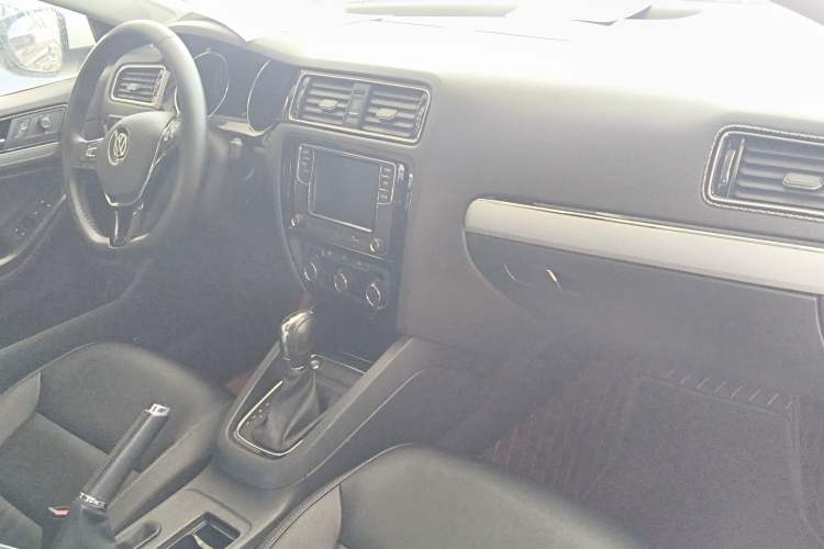 Used Volkswagen Sagitar 2018 1.6L Automatic Comfort Model
