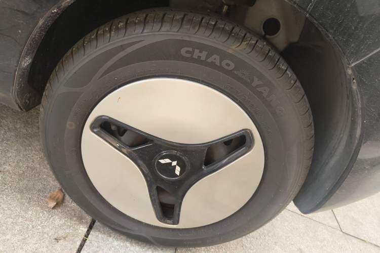 Used Wuling Hongguang MINIEV 2021 Macaron Premium Model – Lithium Iron Phosphate Right Front Wheel Hub