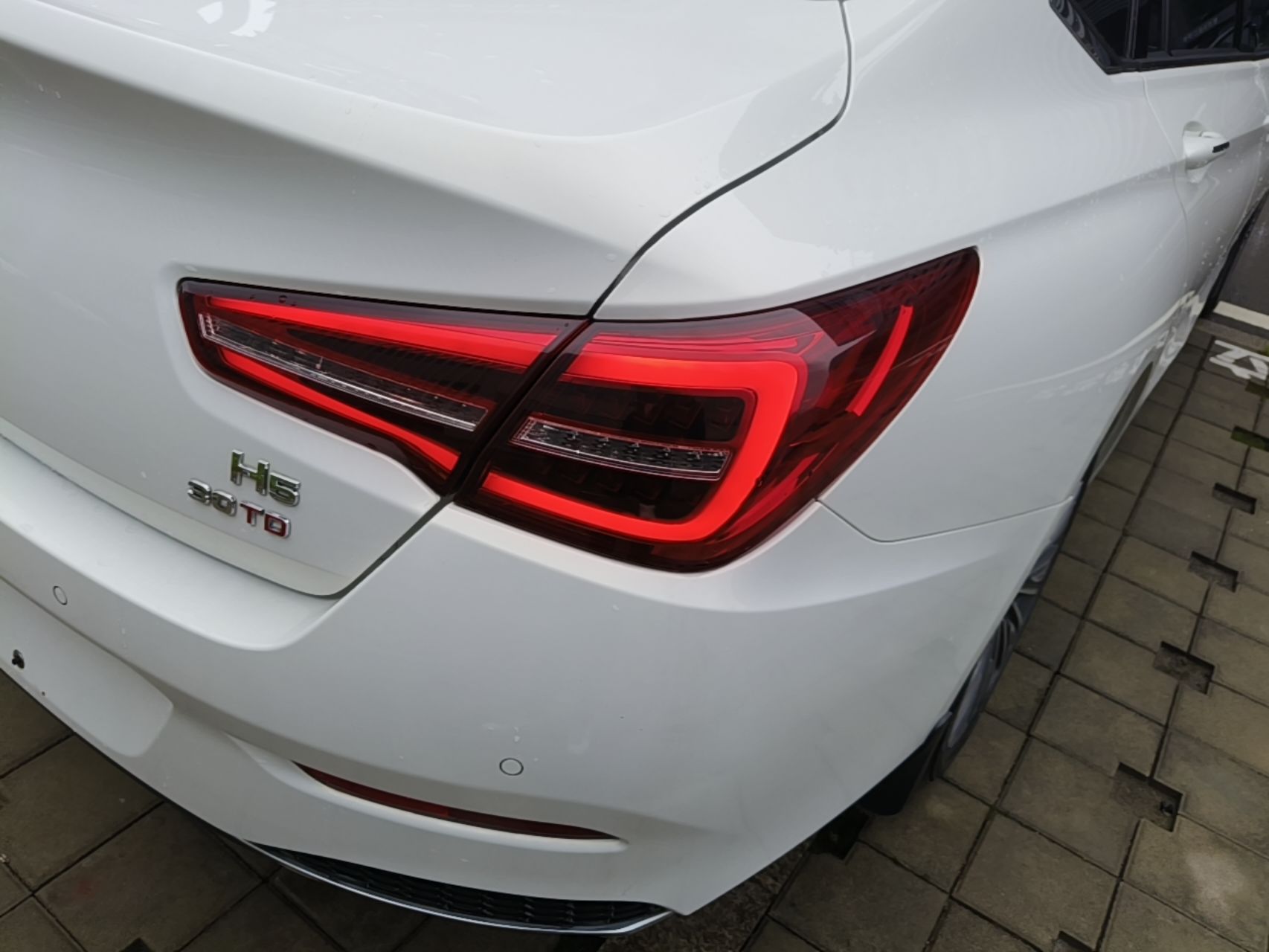 Hongqi H5 2022 Classic Model Facelift 1.5T DCT Qiyun Edition — снимка 9