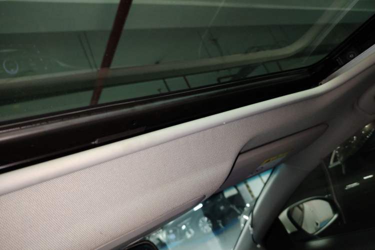 Used Buick GT 2019 18T Automatic Connected Elite Model China VI Standard Headliner