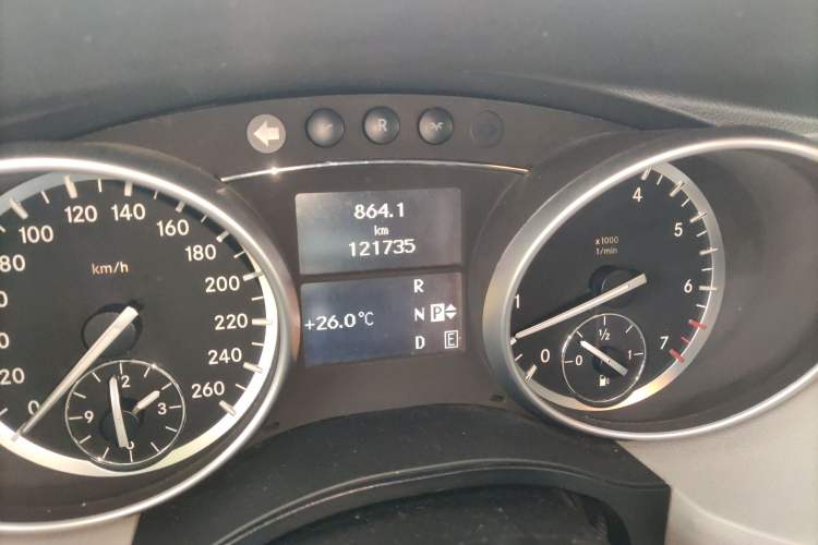 Used Mercedes-Benz R-Class 2010 R 350 L 4MATIC