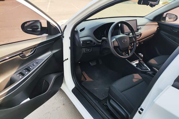 Used Hyundai Celesta 2018 1.6L Automatic GL Enjoyment Version China V Standard
