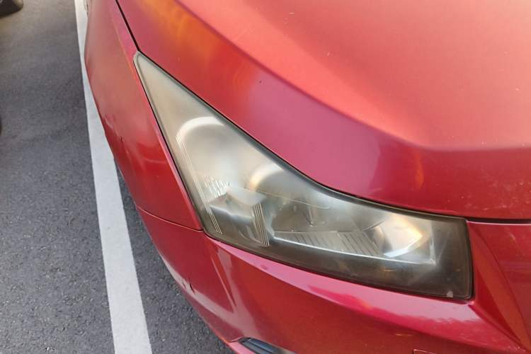 Used Chevrolet Cruze 2013 1.6L SE MT Right Front Headlight