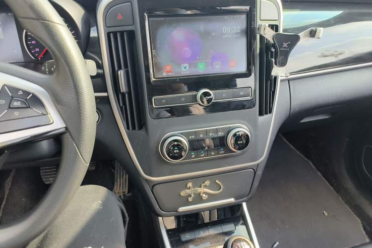 Used BYD Song MAX 2017 1.5T Manual Smart Connect Luxury 7-Seater
