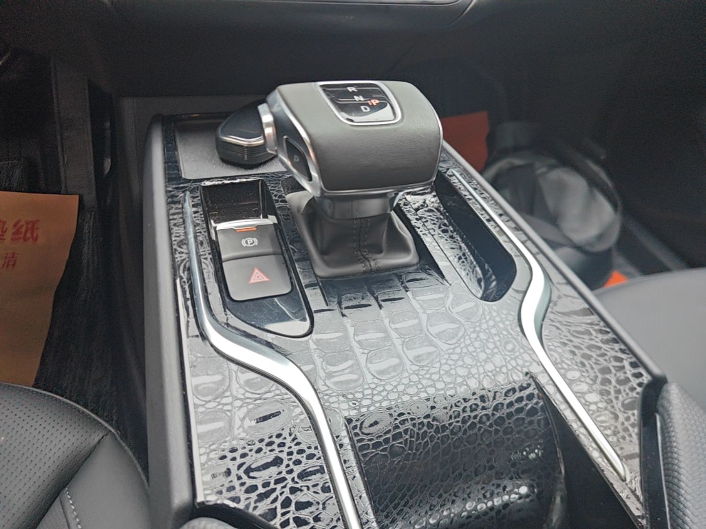 Hongqi E-QM5 2023 620km PLUS — снимка 16