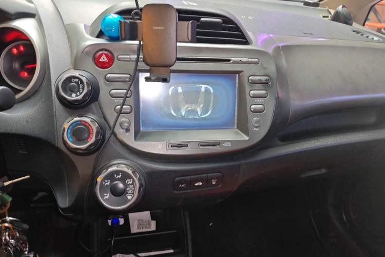 Used Honda Fit 2011 1.3L manual Comfort version