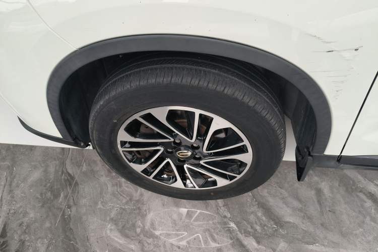 Used GAC Trumpchi GS4 2017 235T Automatic Two-Wheel Drive Elite Edition Left Front Wheel Hub