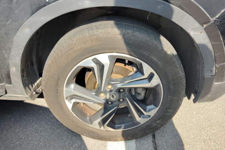 Used Dongfeng Aeolus AX7 2016 2.0L Manual Zhiyi Trim Right Front Wheel Hub