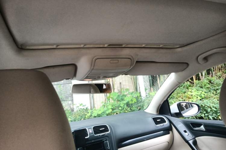 Used Volkswagen Golf 2012 1.6L Automatic Comfort Model
