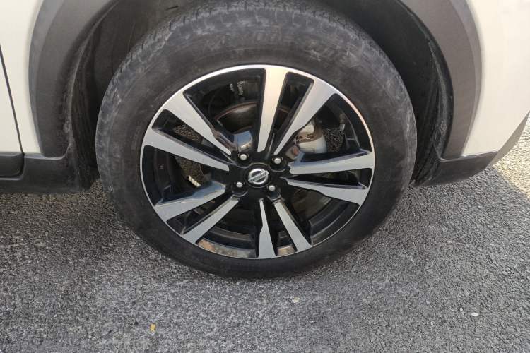 Used Nissan Kicks 2020 1.5L XV CVT Smart Connect Luxury Edition