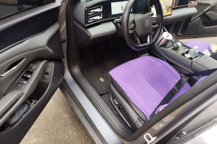 Used BYD Qin L 2025 DM-i Smart Drive 120KM Leading Model Driver Seat