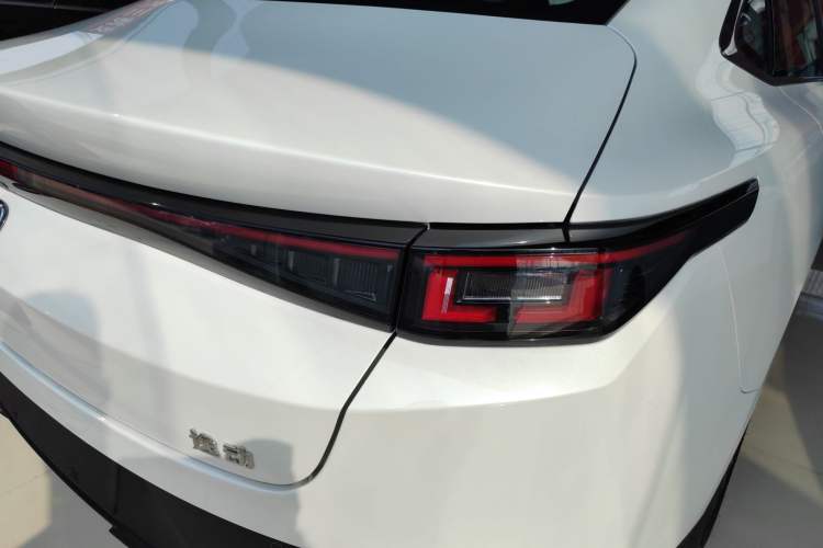 Used CHANGAN Eado 2025 Blue Whale 1.5T 500Bar Prestige Model
