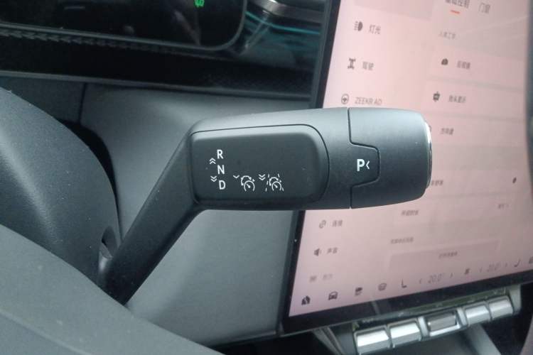 Used Zeekr 7X 2025 75 kWh Rear-Wheel Drive Intelligent Driving Version Gear Lever