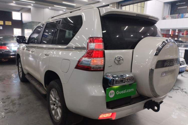 Used Toyota Prado 2017 4000 TXL Dual Airbags Side-Mounted – Middle East Version