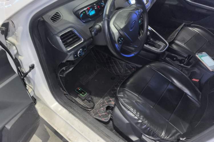 Used Ford Escort 2017 Happiness Edition 1.5L Automatic Fashion Version Driver Seat