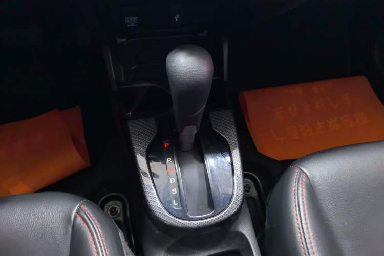 Used Honda Fit 2018 1.5L CVT Comfort Version Gear Lever