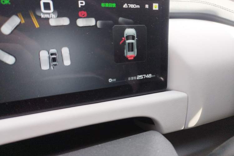 Used Formula Leopard Titanium 3 2025 501 km All-Wheel Drive Intelligent Driving Max Edition
